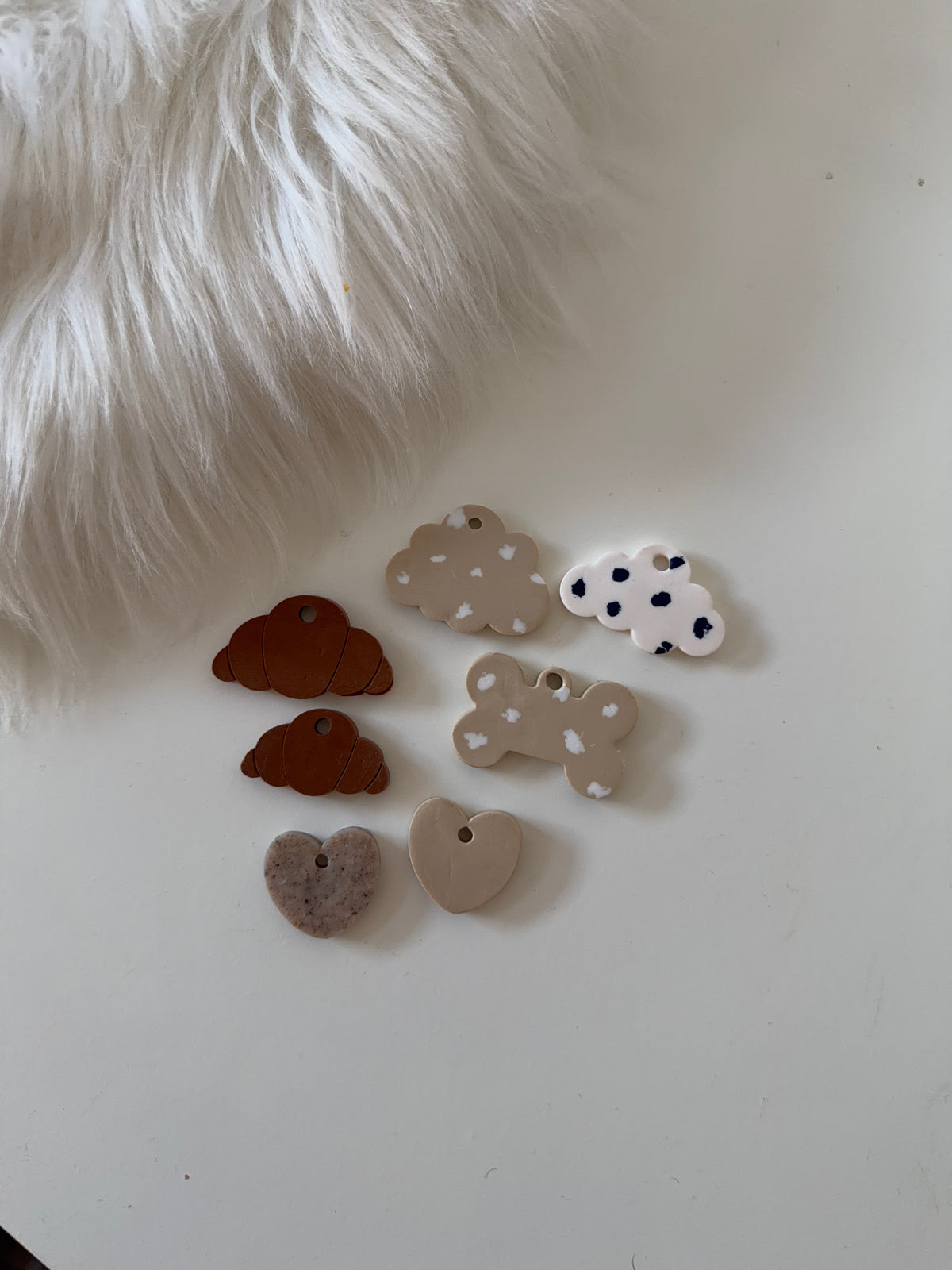 Verschiedene Hundemarken
