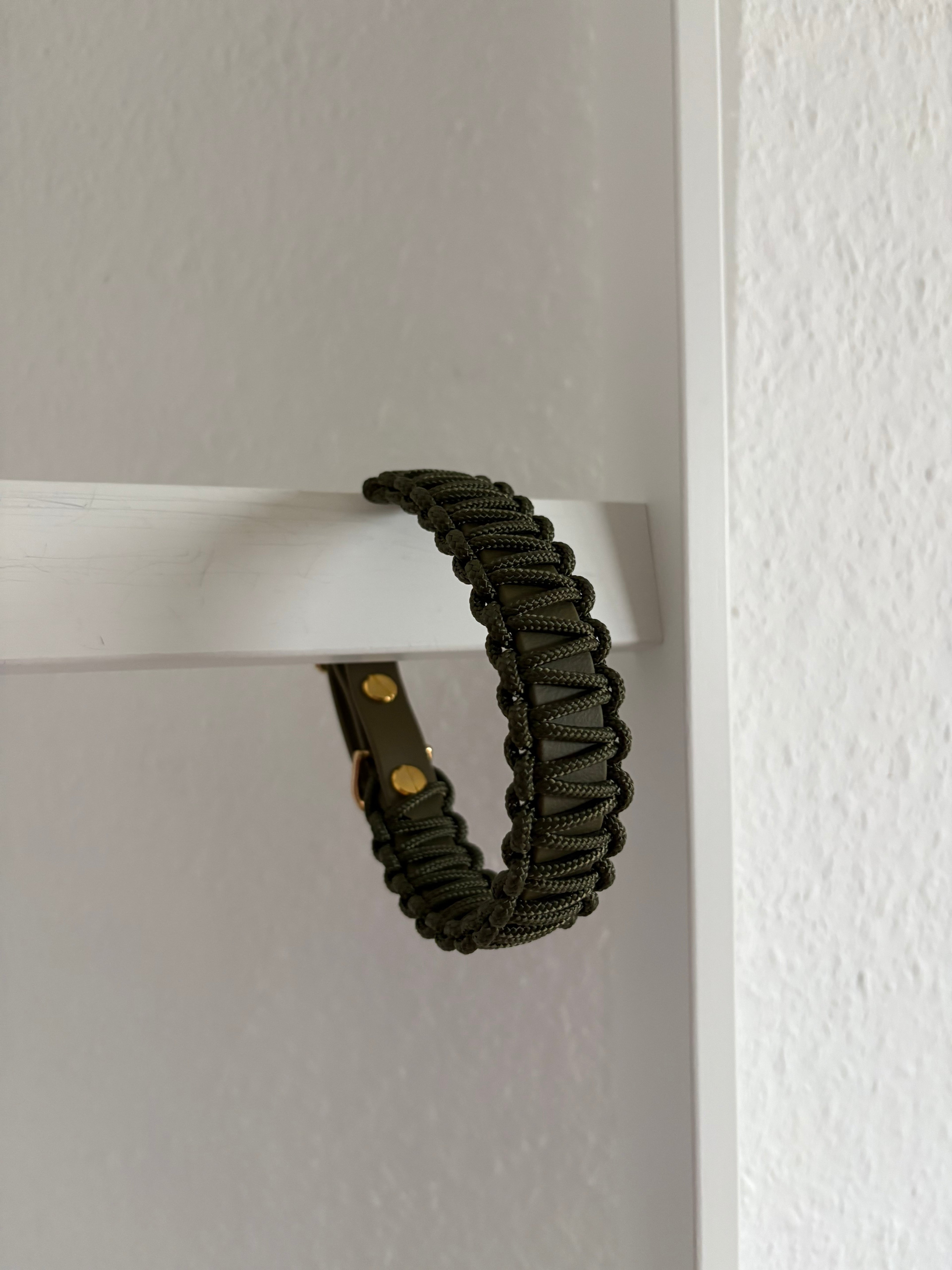 Classic Halsband - Olive Whisper