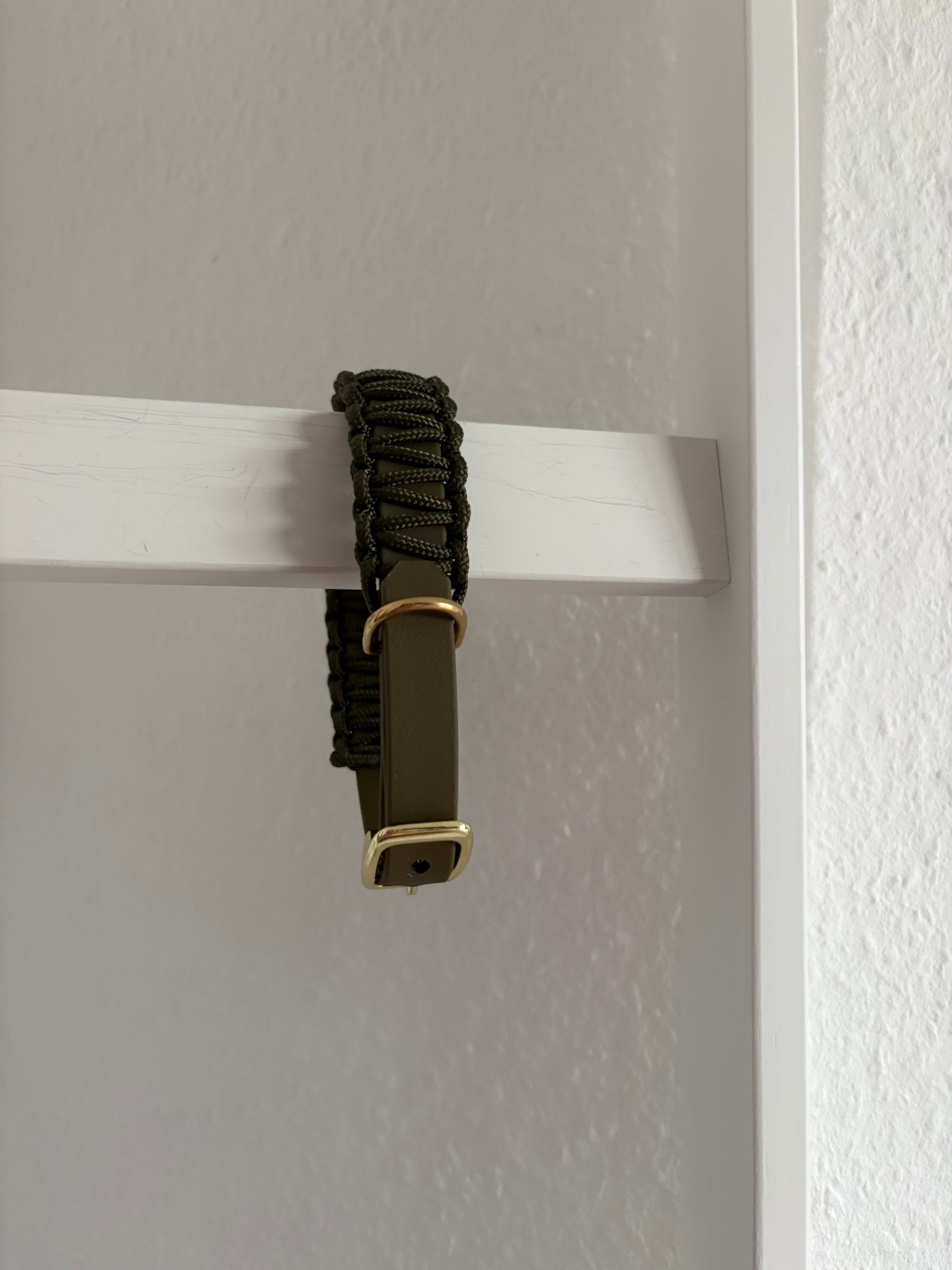 Classic Halsband - Olive Whisper